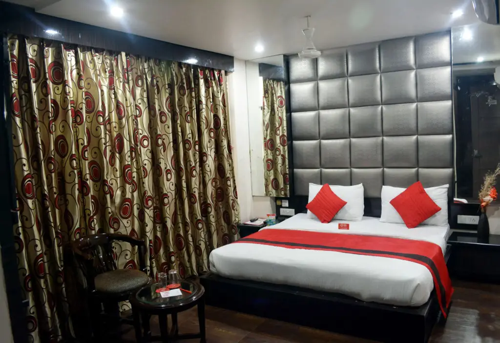 Нью-Дели: Hotel Le Grand By FabHotels
