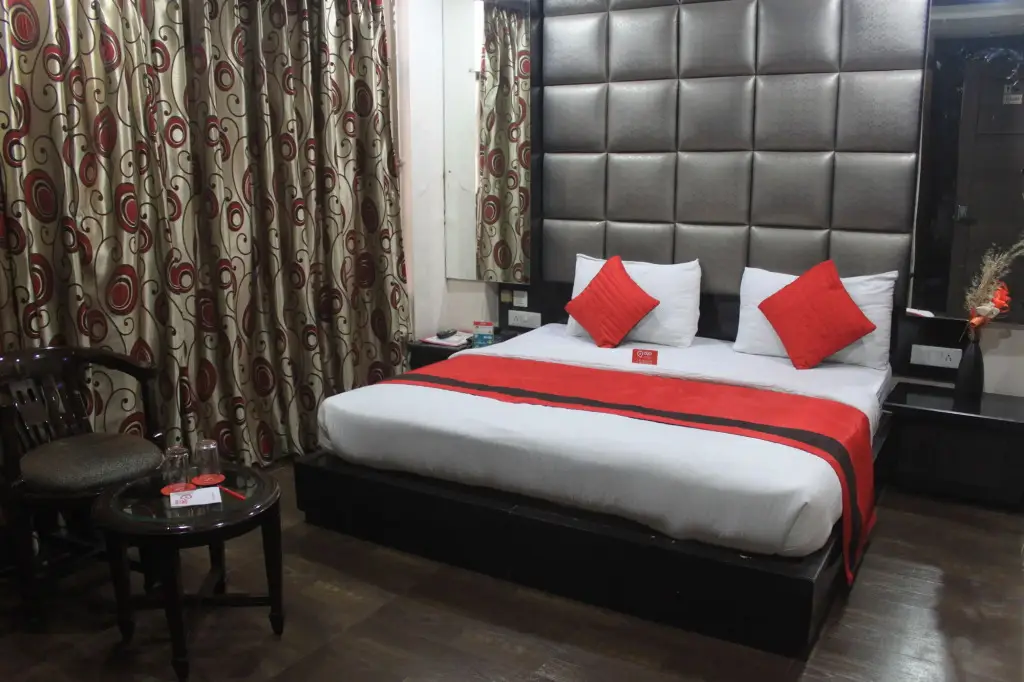Нью-Дели: Hotel Le Grand By FabHotels