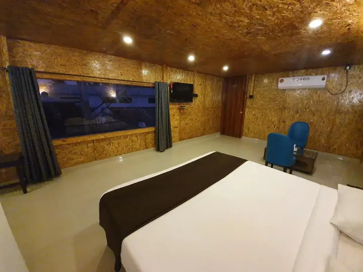 Лонавала: Whispering Woods Resort-Lonavala