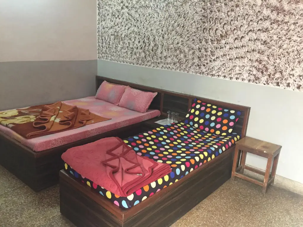 Нью-Дели: Hotel Bajrang