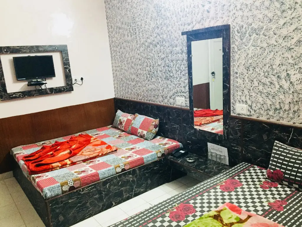 Нью-Дели: Hotel Bajrang