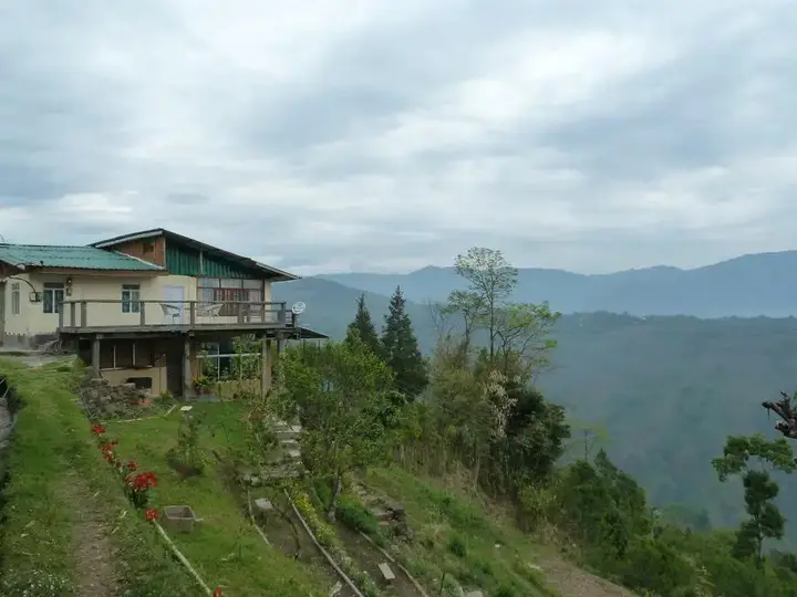 Багдогра: Birdsong Home