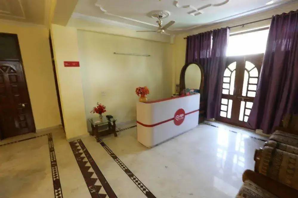 Нойда: OYO Rooms Noida Sector 52 Block A