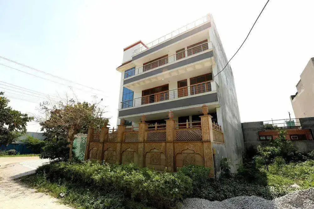 Нойда: OYO Rooms Noida Sector 52 Block A