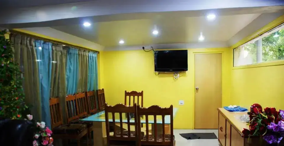 Бхаруч: Hotel Nyay Mandir