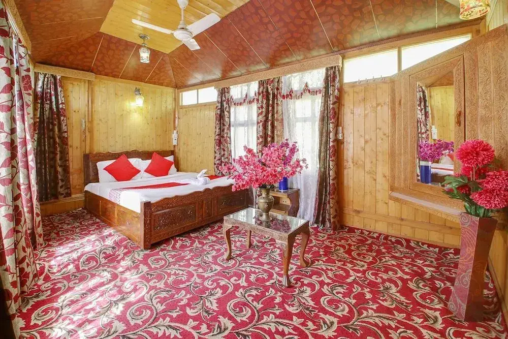 Шринагар: Amina Group Of Houseboats