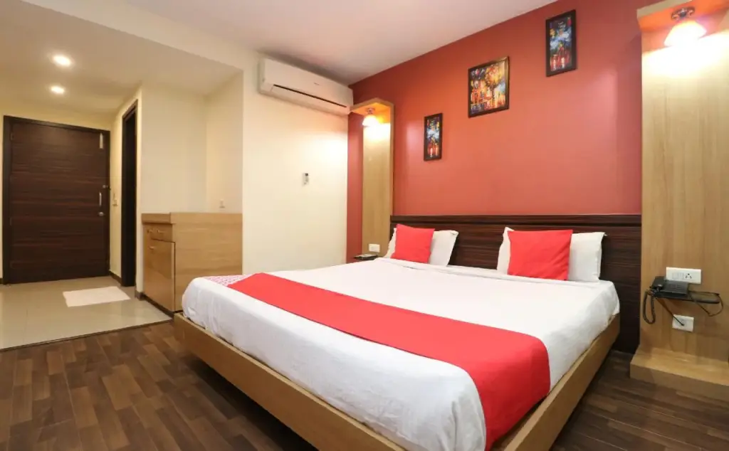 Лудхиана: Hotel Ivory Retreat