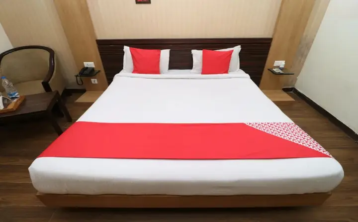 Лудхиана: Hotel Ivory Retreat