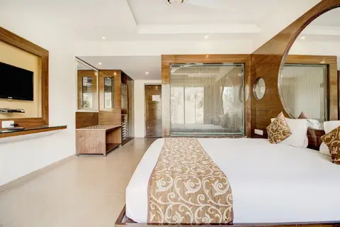 Royale Palace — фото 1