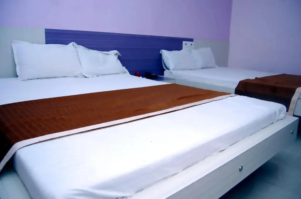 Дварка: Hotel Rajadhiraj