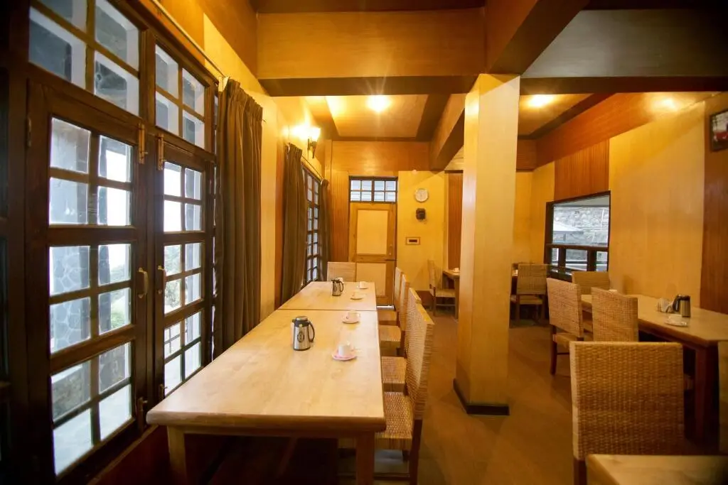 Наинитал: Ashokas Naini Chalet