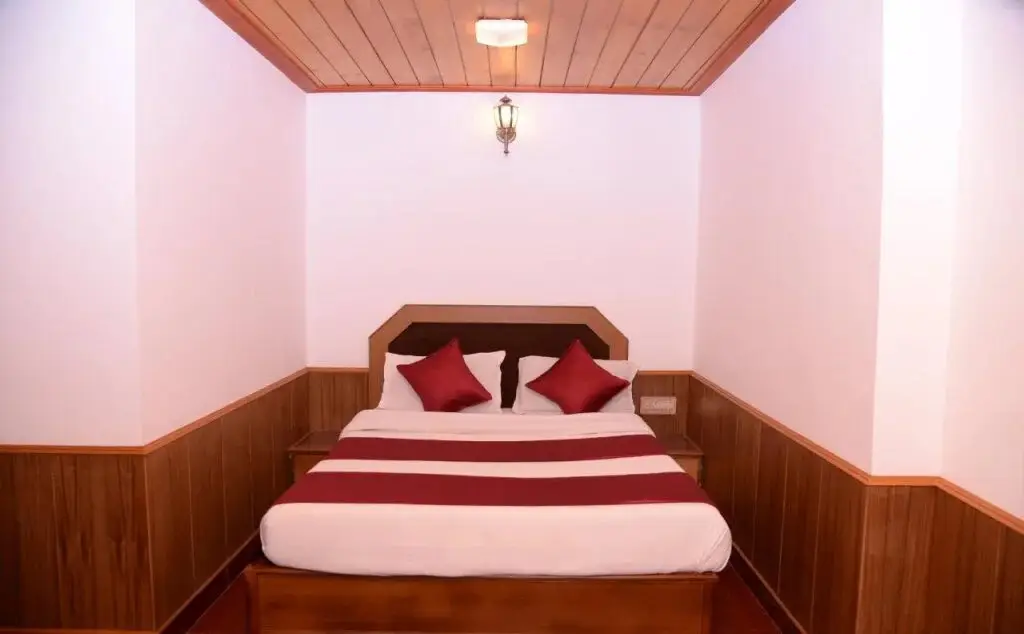 Ути: Pebrock Heritage Inn