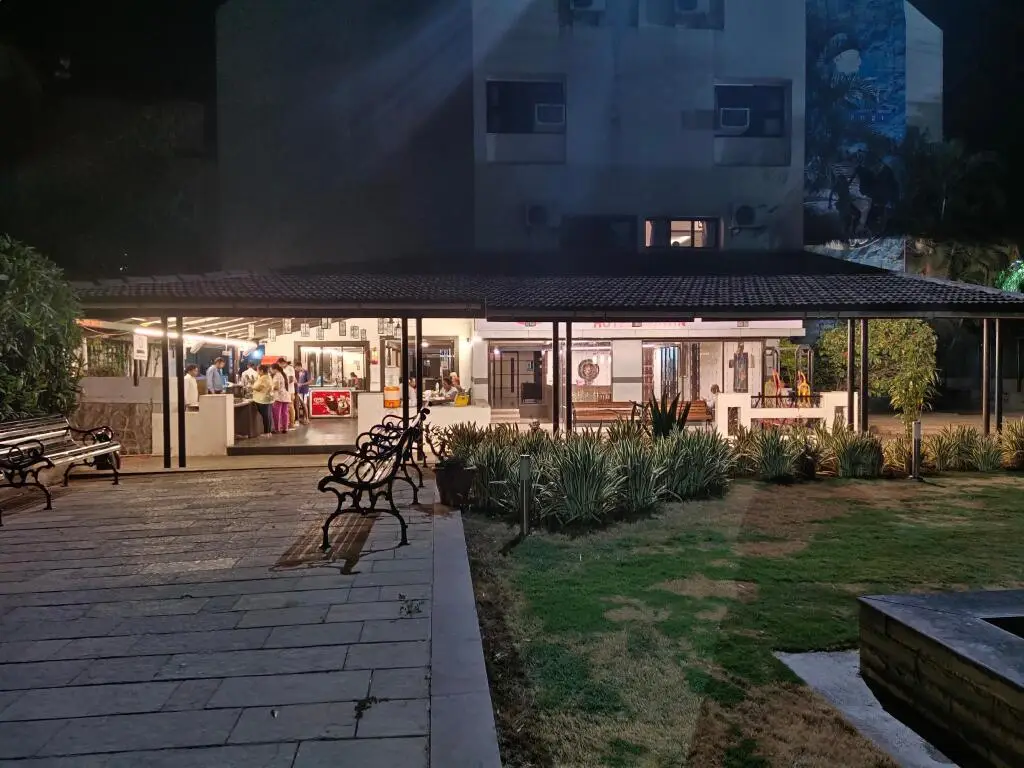 Hotel Ashwin Igatpuri, Pure Veg & Jain Food — фото 1