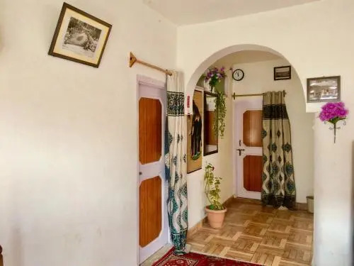 Шринагар: New World Guest House