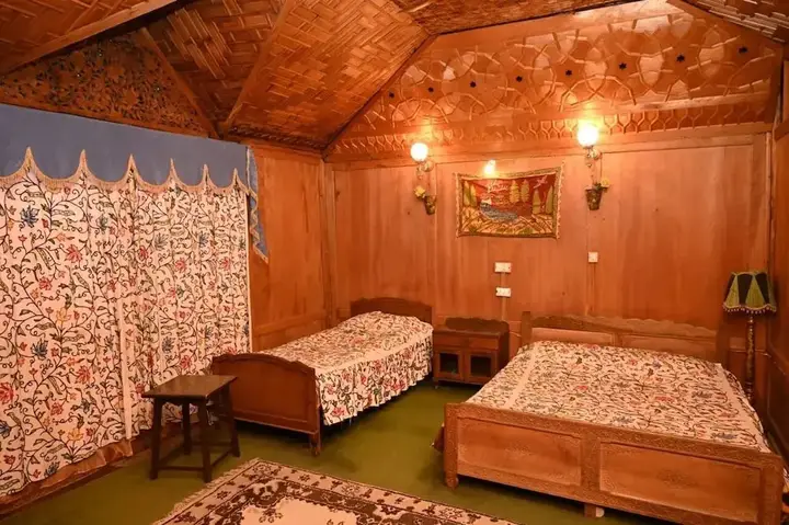 Шринагар: Kings Houseboats