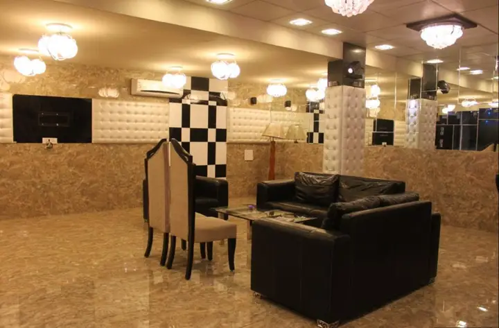 Сурат: Hotel Welcome Palace