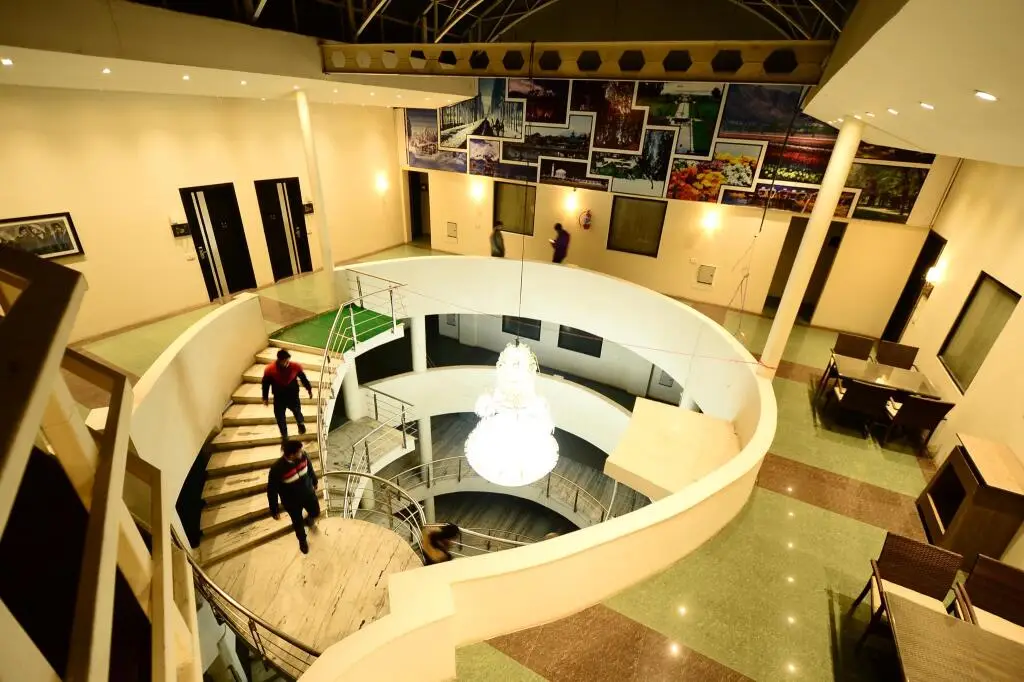 Шринагар: Hotel Aksa Srinagar