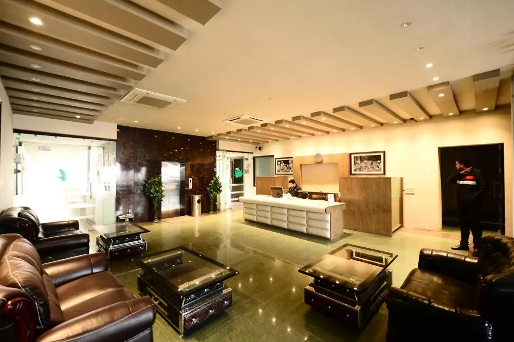 Шринагар: Hotel Aksa Srinagar