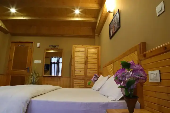Манали: Kanyal Height Cottages