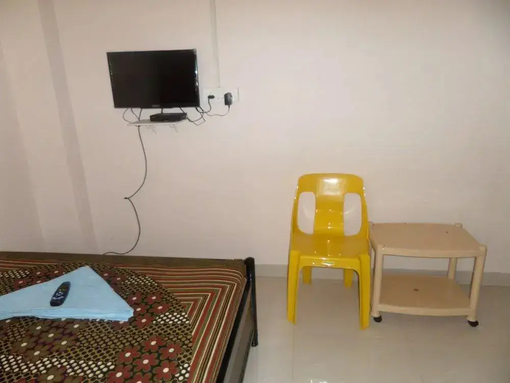 Пуна: Hotel Ladli Lodging