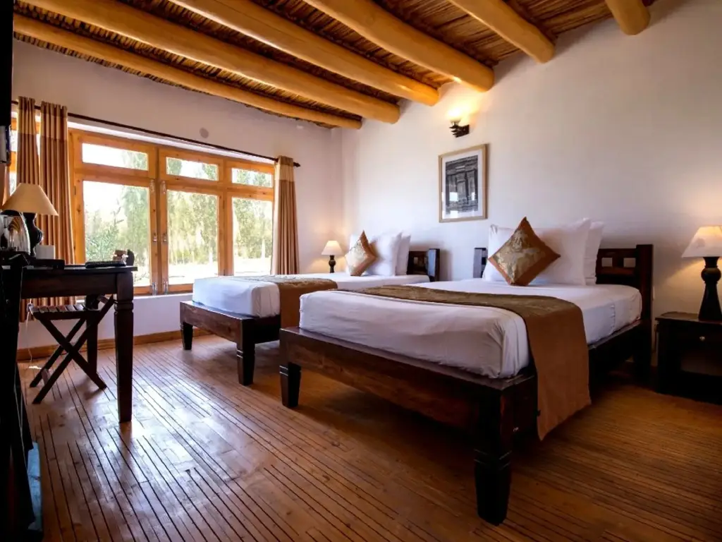 Лех: Saboo Resorts
