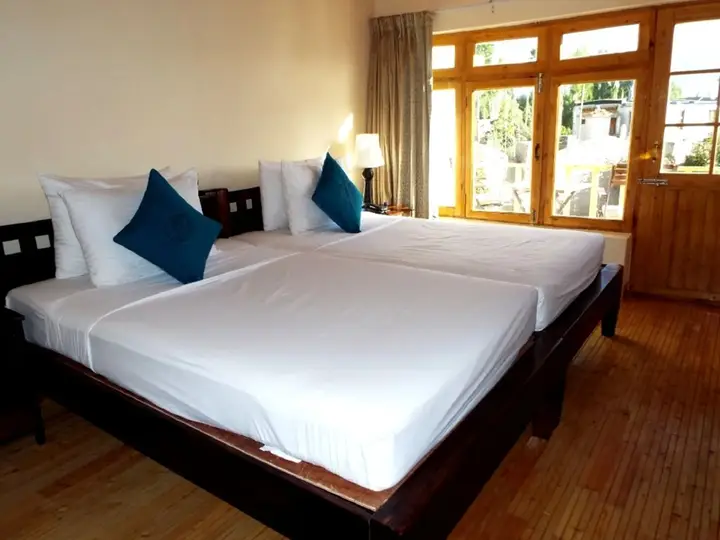 Лех: Saboo Resorts