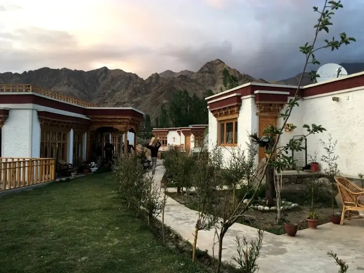Лех: Saboo Resorts