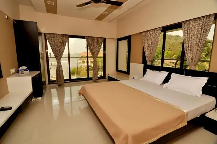 Йесейд: Hotel Elegant