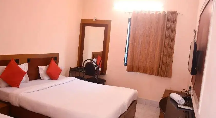 Пуна: Hotel Suraj