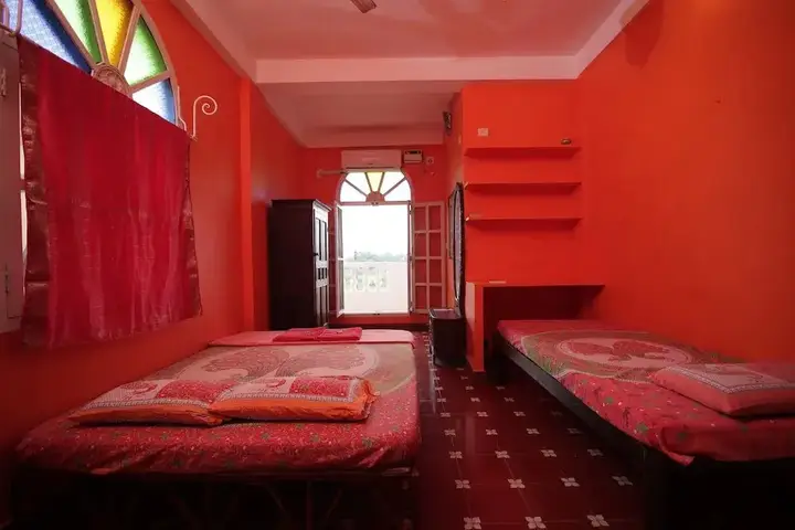 Пудучерри: Holi-Wood Guesthouse