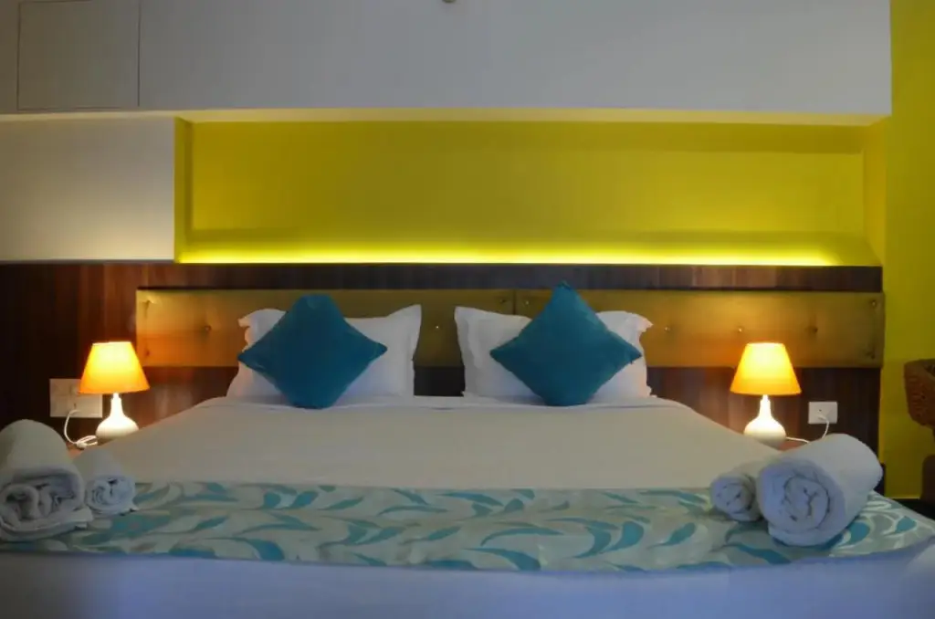 Бангалор: Luxtay Suites