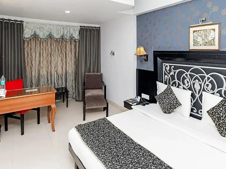 Райпур: Hotel Venkatesh International