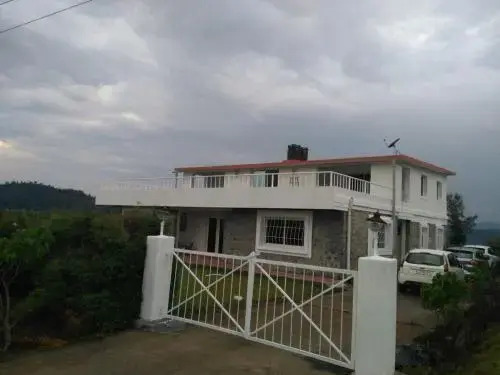 Ути: Mountain Top Holiday Home