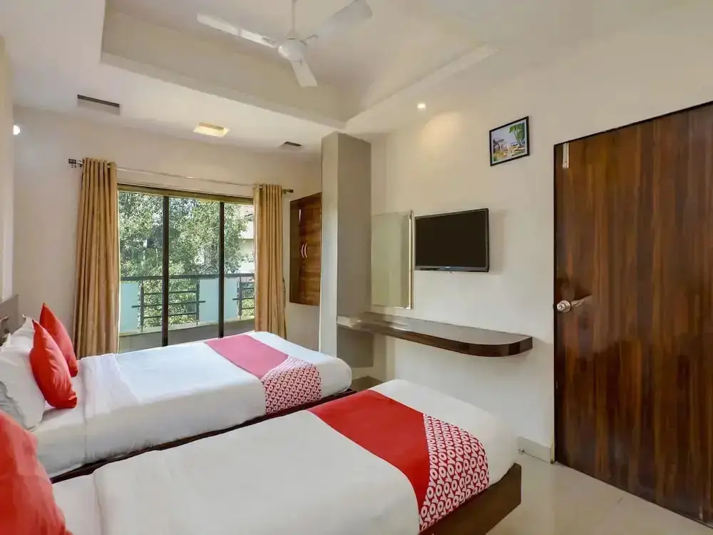 Колхапур: Hotel Mangesh Plaza