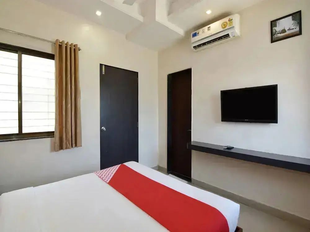 Колхапур: Hotel Mangesh Plaza