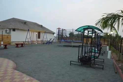 Кинну Вади: The Village Resort Mandvi