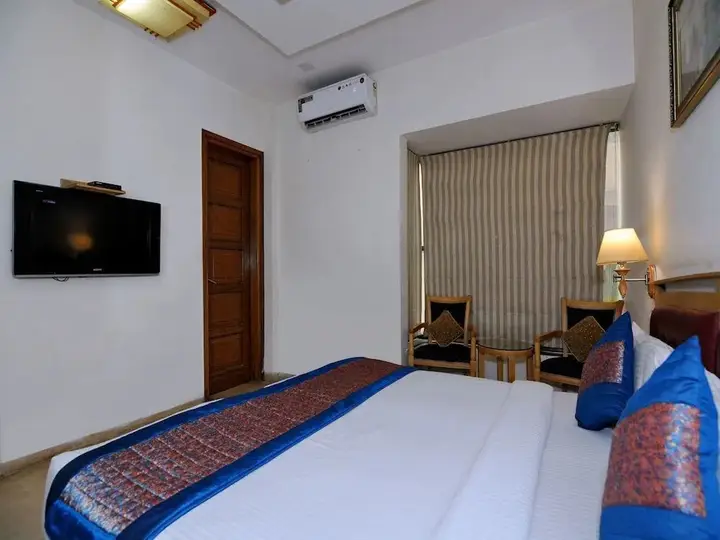 Нью-Дели: Sam Hotel