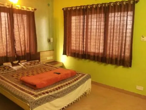 Даполи: Om Shanti Beach Resort
