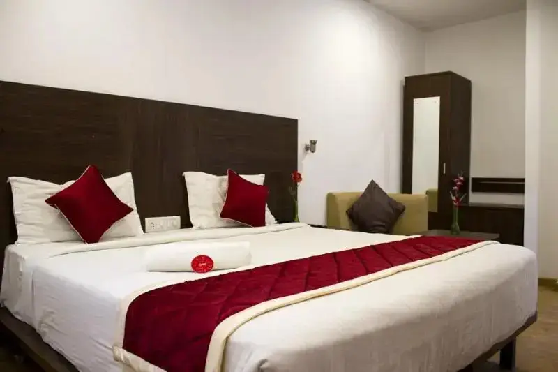 Addhuri Comforts Hotel — фото 1