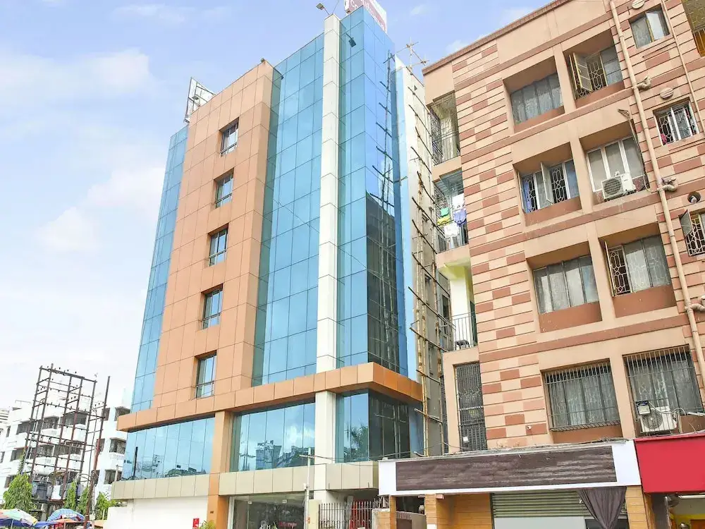 Колката: OYO 3811 Geetanjali Regency