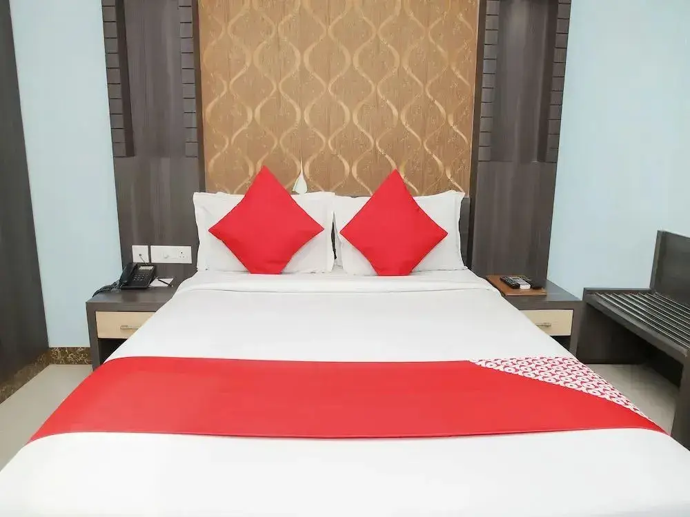 Колката: OYO 3811 Geetanjali Regency