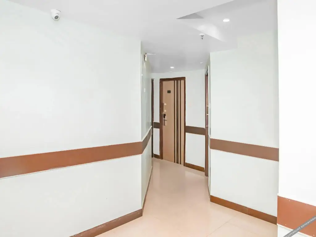 Колката: OYO 3811 Geetanjali Regency