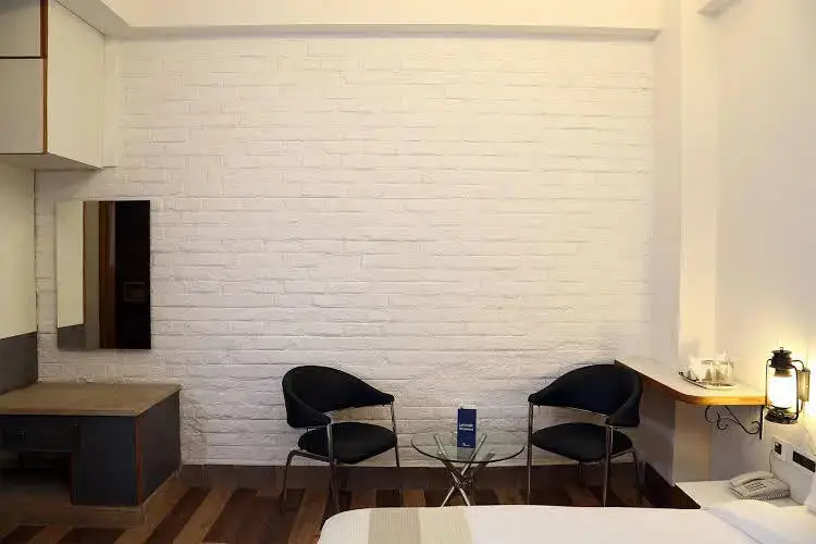 Гуруграм: FabHotel Huda Sushant Lok