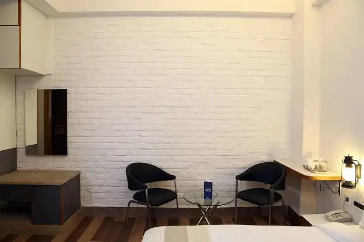Гуруграм: FabHotel Huda Sushant Lok