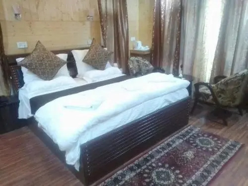 Пахалгам: Lidder Spring Resorts