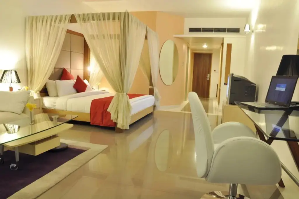 Раджкот: Seasons Hotel Rajkot