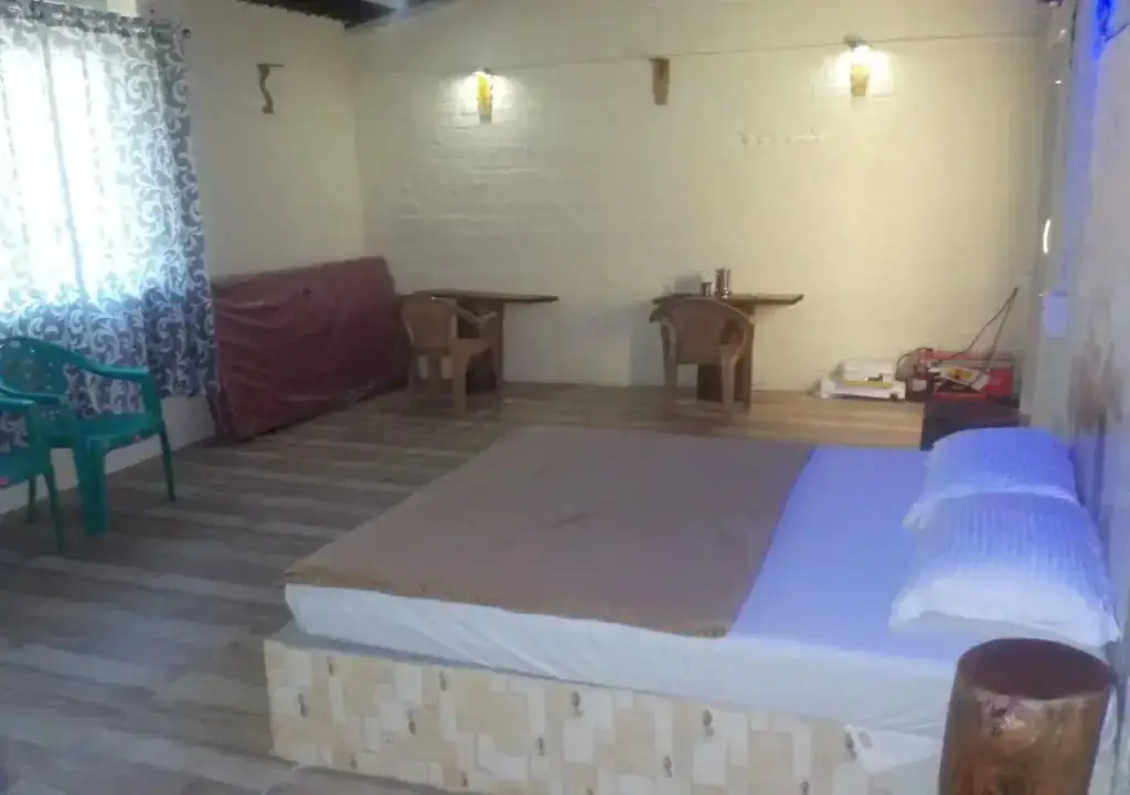 Салем: Trideep Resorts