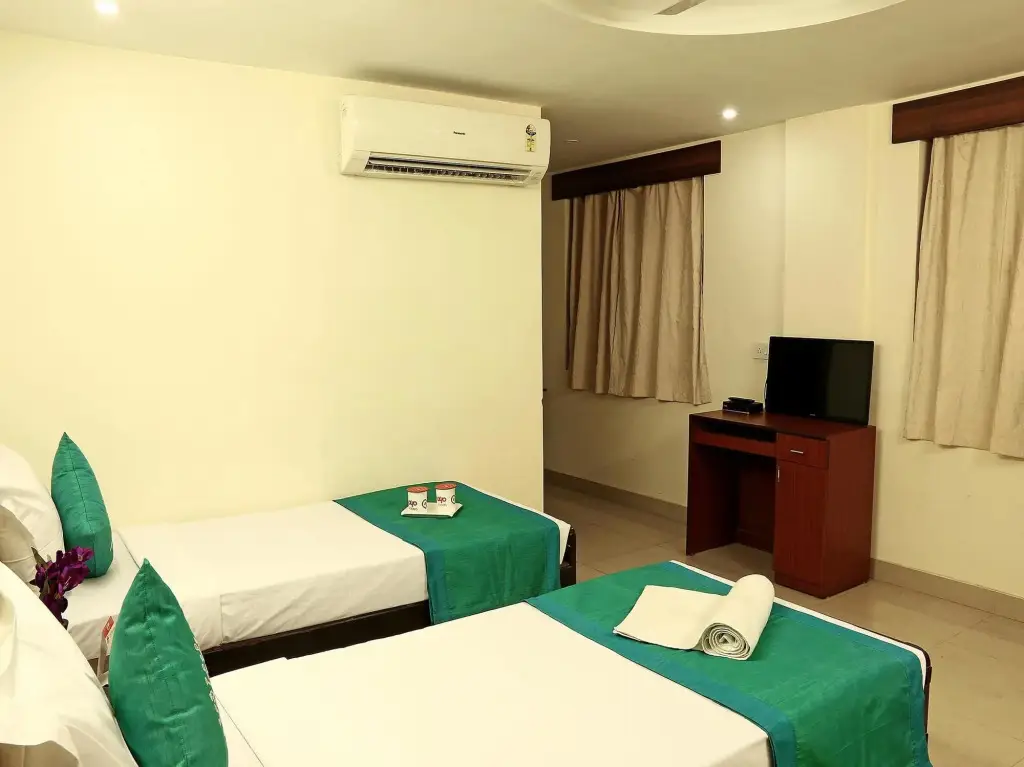 OYO Rooms Park Street Mullick Bazar — фото 1