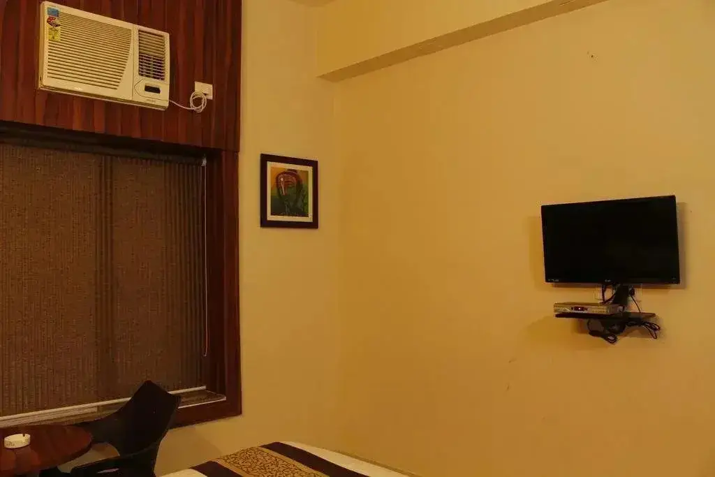 Бхубанешвар: OYO Premium Old Station Road Bhubaneswar 4
