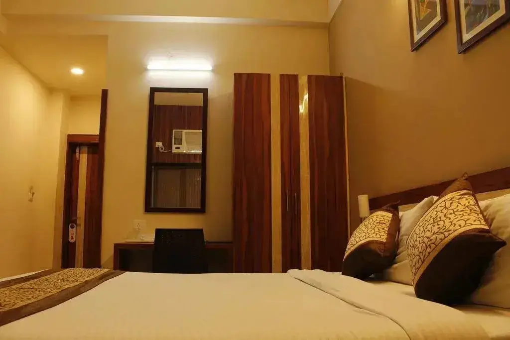 Бхубанешвар: OYO Premium Old Station Road Bhubaneswar 4